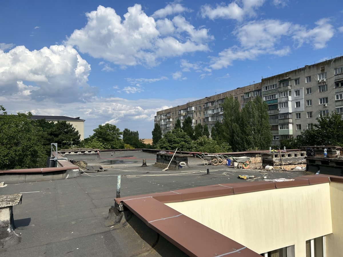 В Южному у дитячому садку “Веселка” ремонтують 1 200 квадратних метрів даху
