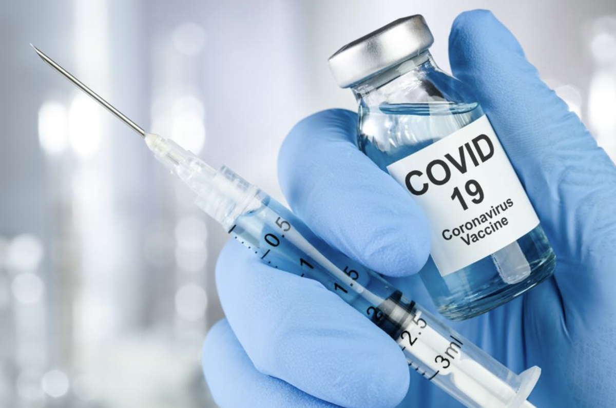 Що з COVID-сертифікатами та чи треба робити щеплення – пояснили в МОЗ