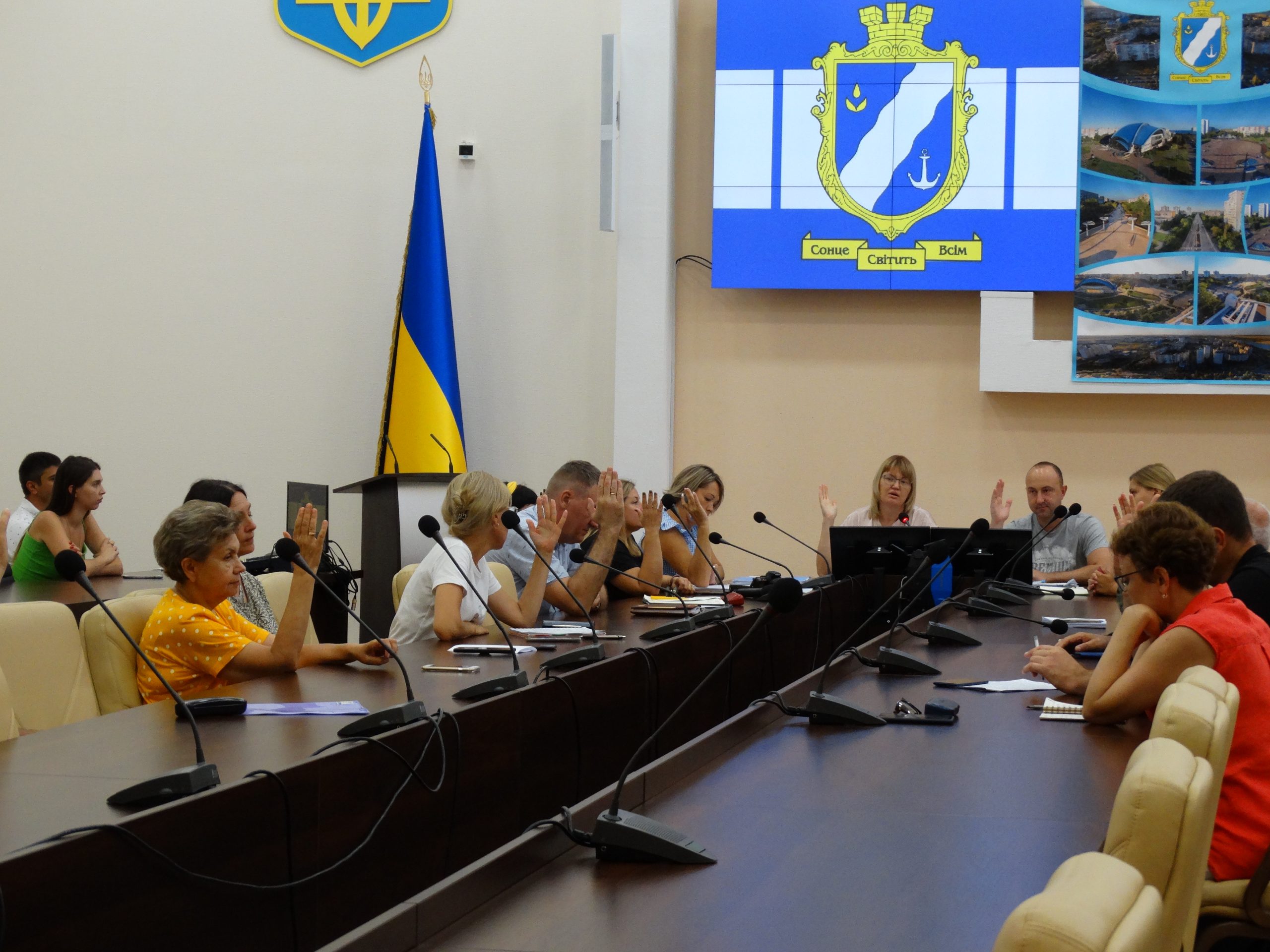 До обговорення перейменування Южного долучилася героїня мемів та колишні депутати
