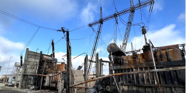 Привіт, блекаути? Ворог обстріляв одну з українських теплоелектростанцій