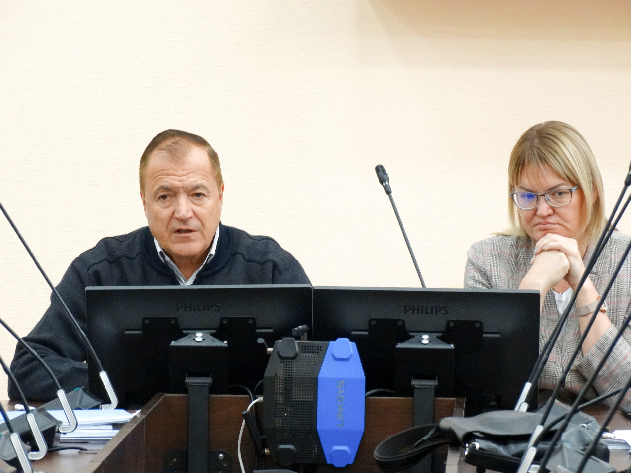 Підвищення тарифів та «соціальні автобуси»: у Южному відбулось засідання виконкому