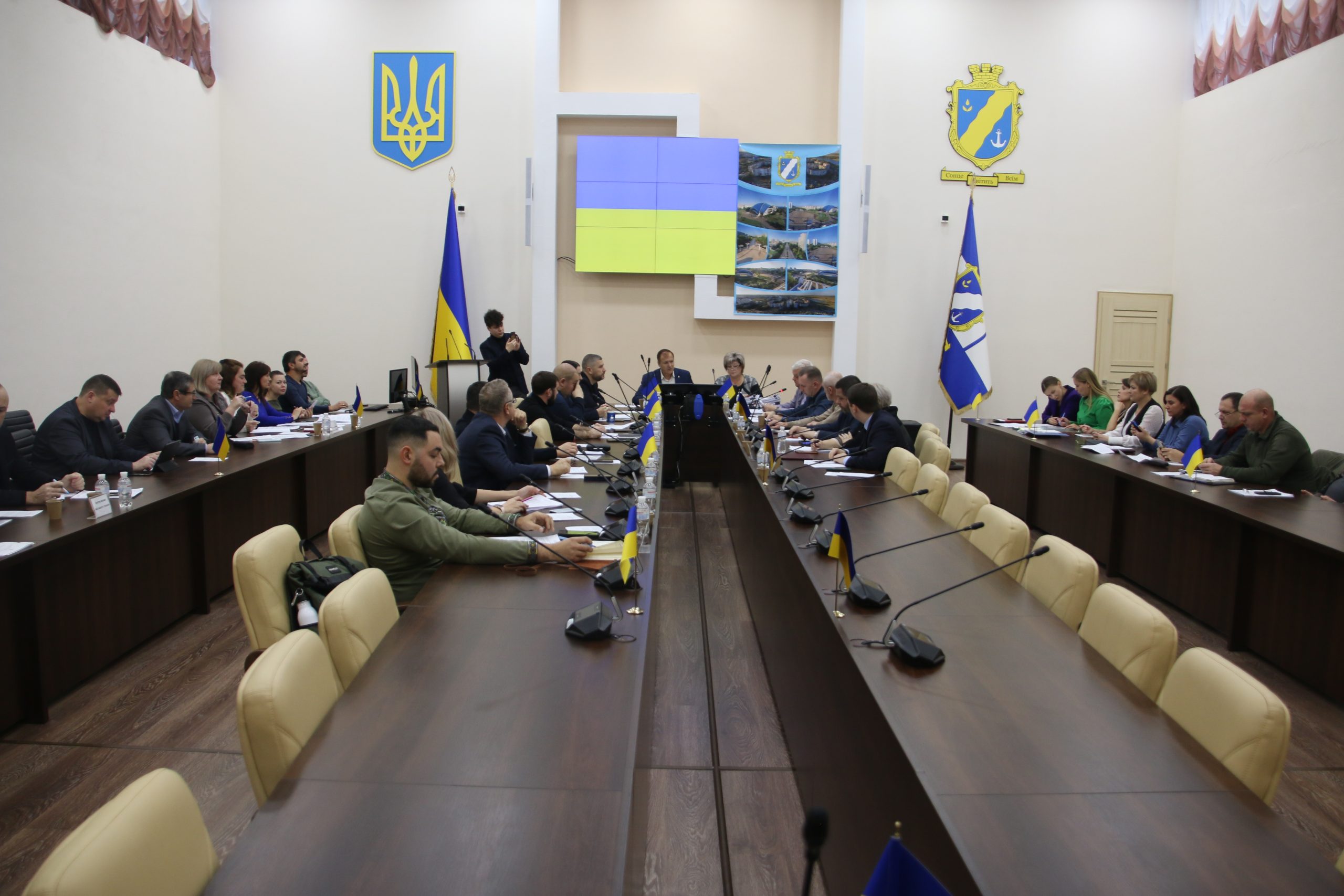 Южненська «Муніципальна варта» охороняє приватні обʼєкти: на сесії міськради не погодили забезпечення підприємства