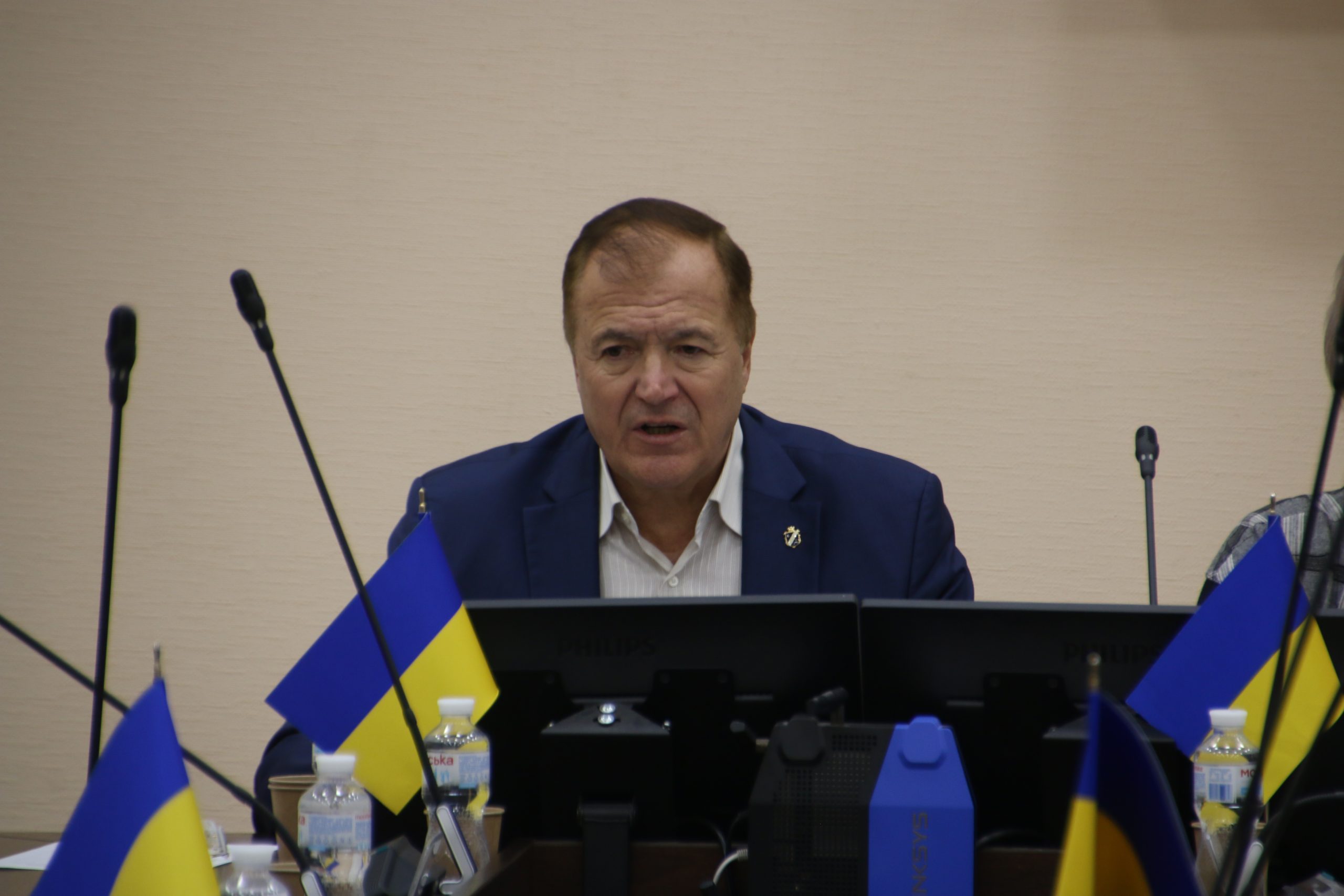 Мільйони в зливний бачок, продаж моря та оточення хабарників: ТОП зашкварів мера Южного