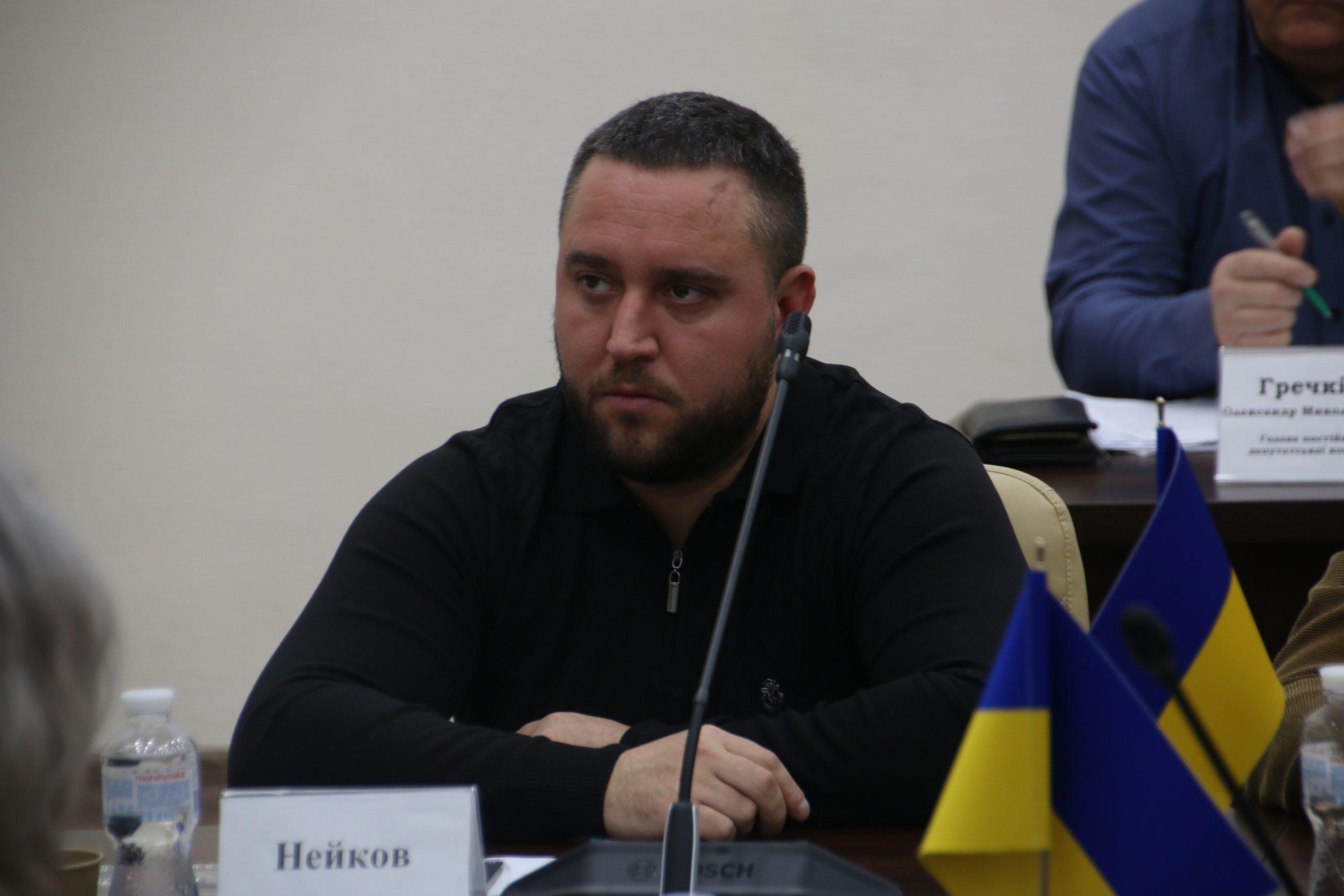 Майже два мільйони готівки та LINCOLN у подарунок: чим володіє заступник мера Южного