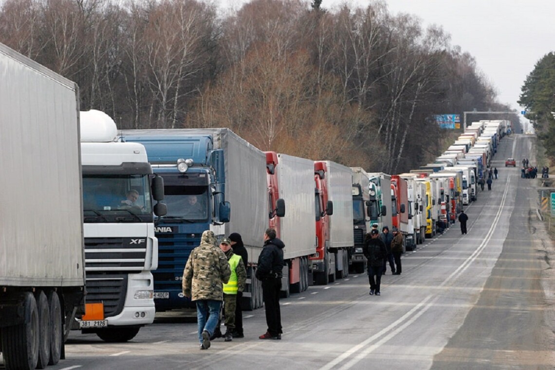 Блокуваня польсько-українського кордону: в чергах стоять 1700 вантажівок