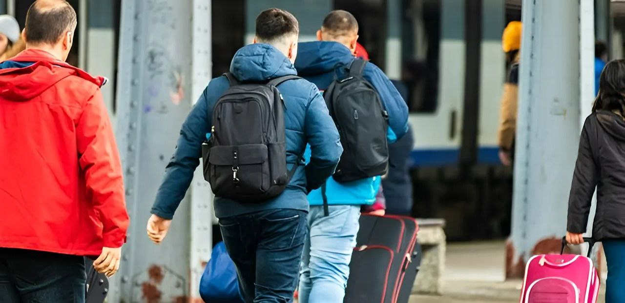 Польща готова допомогти Україні повернути чоловіків призовного віку додому