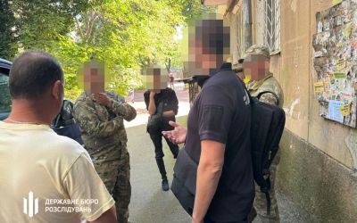Посадовець одеського ТЦК заробив мільйон доларів на підроблені даних для ухилянтів – деяких з них мобілізують