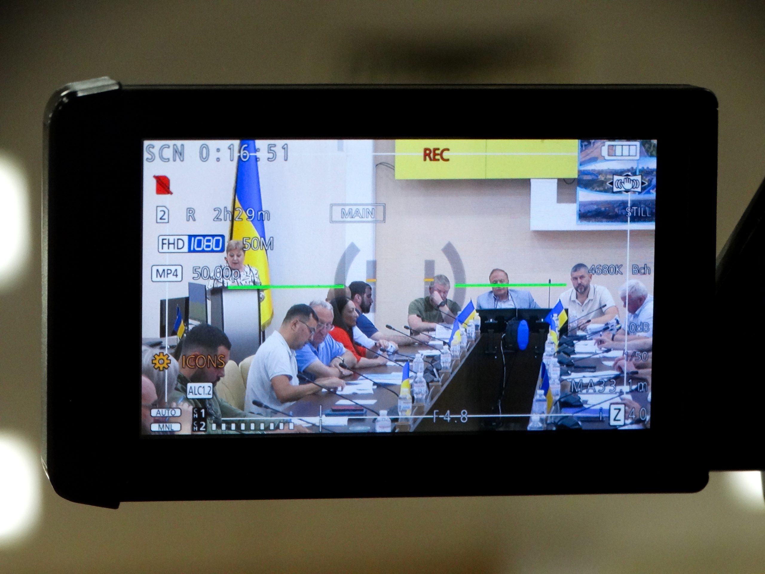 Мільйони в асфальт, «зручна» рука та заклики голови РВА: друга частина сесії міської ради