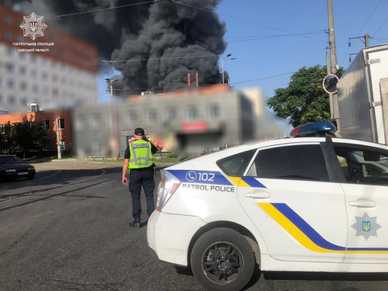 Ворог вдарив ракетою по Одесі: постраждали люди та цивільний об’єкт