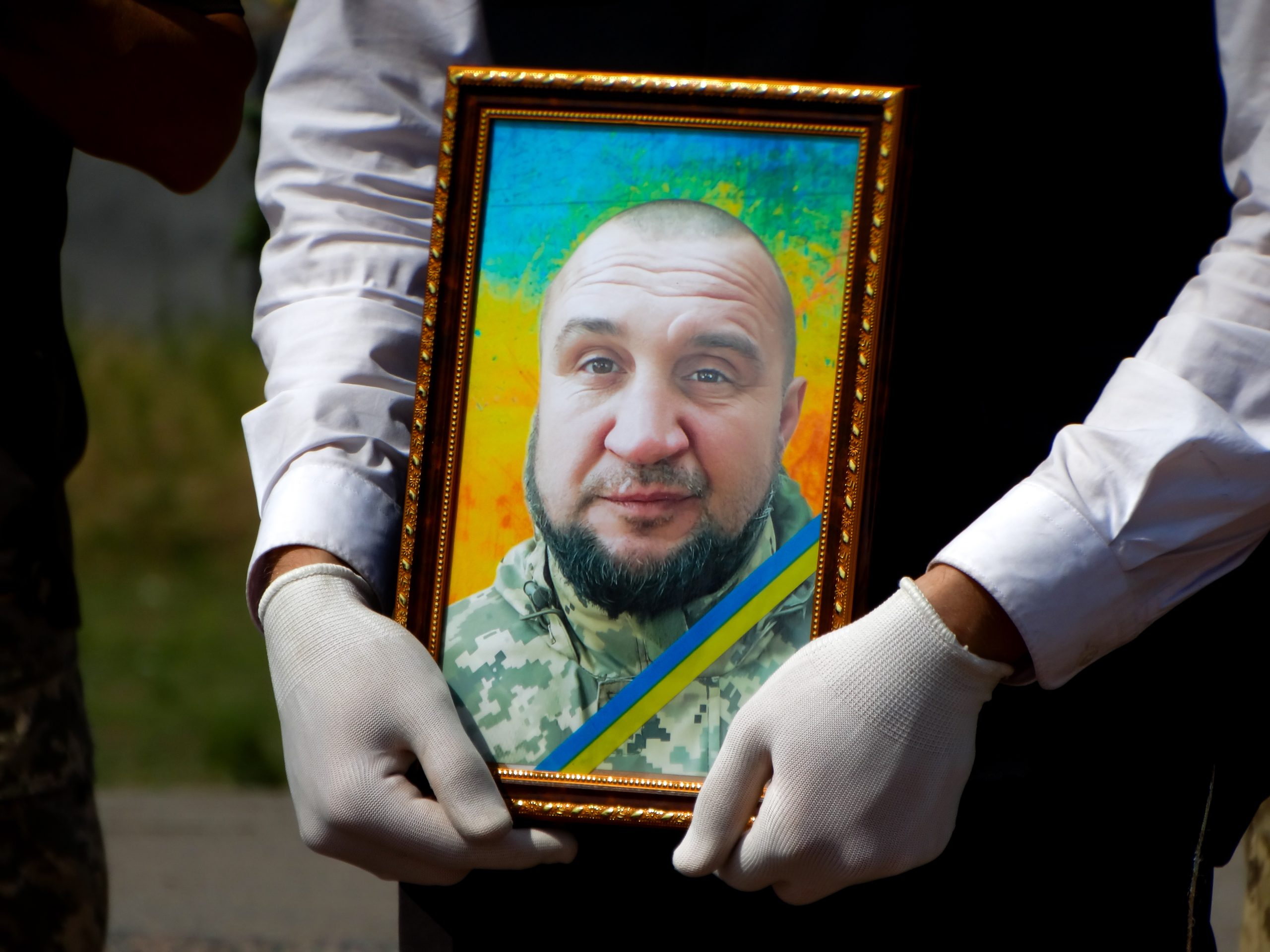 У Южному провели в останню путь полеглого воїна Андрія Слободянюка