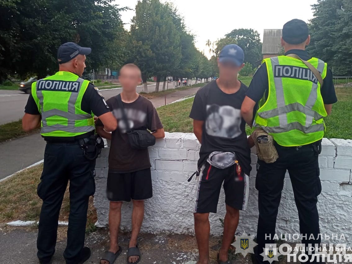 Підпалювали об’єкти «Укрзалізниці» та автівки: на Одещині затримали групу диверсантів