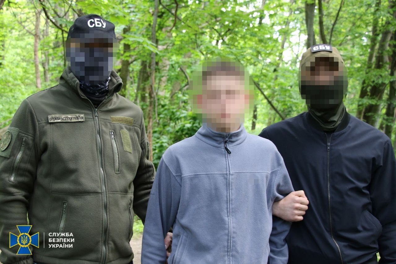 Готував підрив будівлі ТЦК у Києві: СБУ затримала 17-річного агента фсб