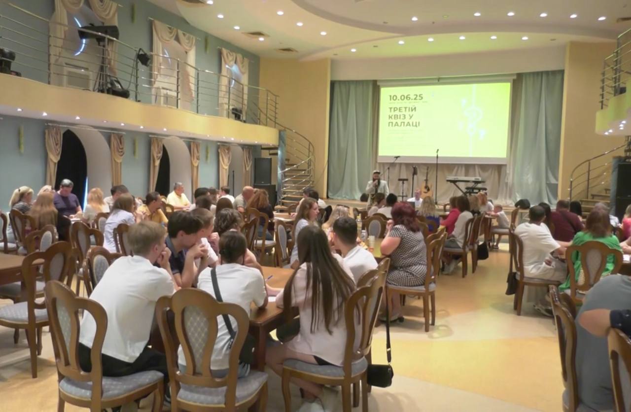 У Південному провели благодійний квіз і зібрали гроші на ЗСУ