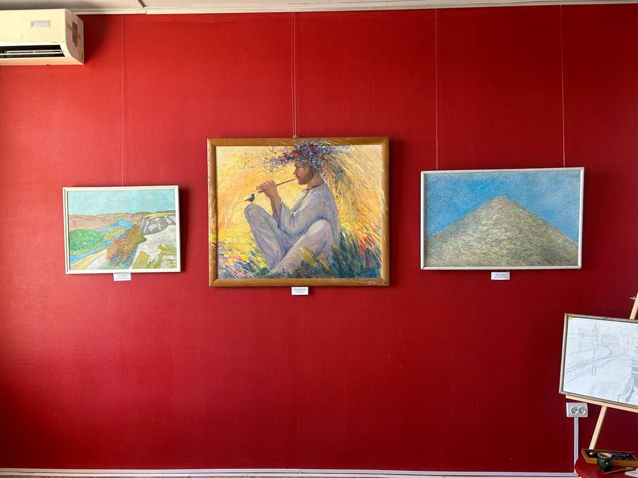 У Південному відкрилася виставка «Крізь час і простір»