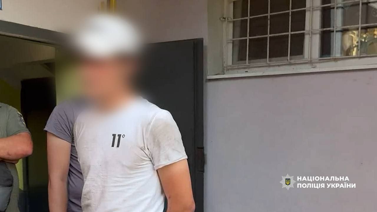 Сварка двох знайомих у Південному закінчилася різаниною: один з них помер