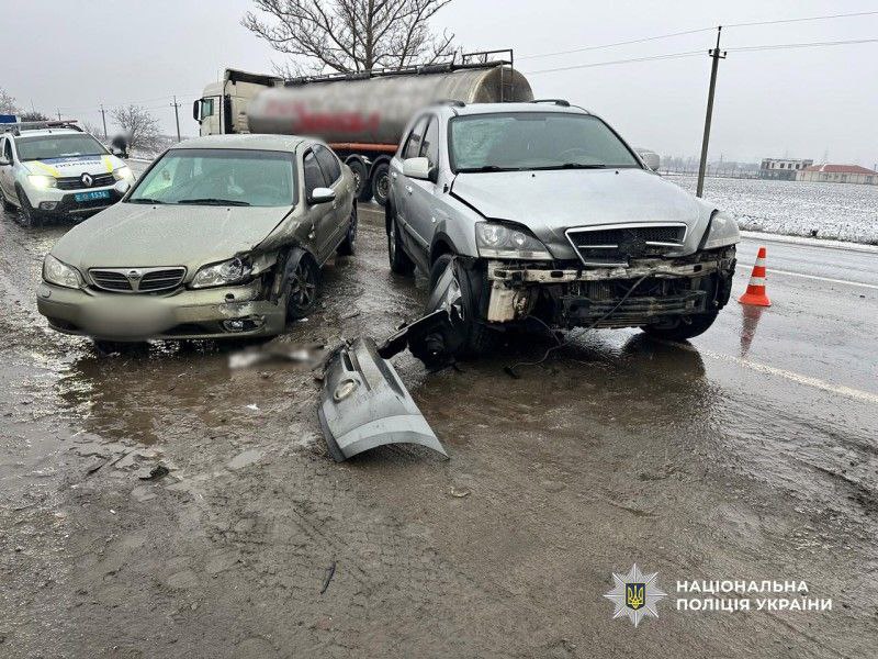 Через ДТП на автодорозі Одеса-Південне одна людина опинилася у лікарні