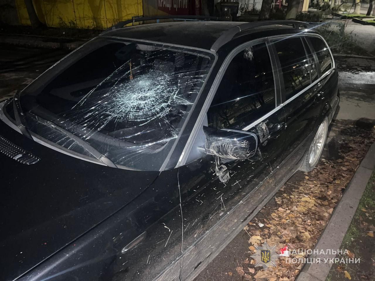 Побили людей і пошкодили авто: троє мешканців Південного можуть сісти на 5 років