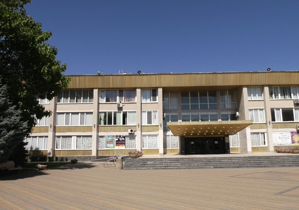 «Дружба» без світла і відповідальності: куди дивиться керівництво Палацу культури у Південному