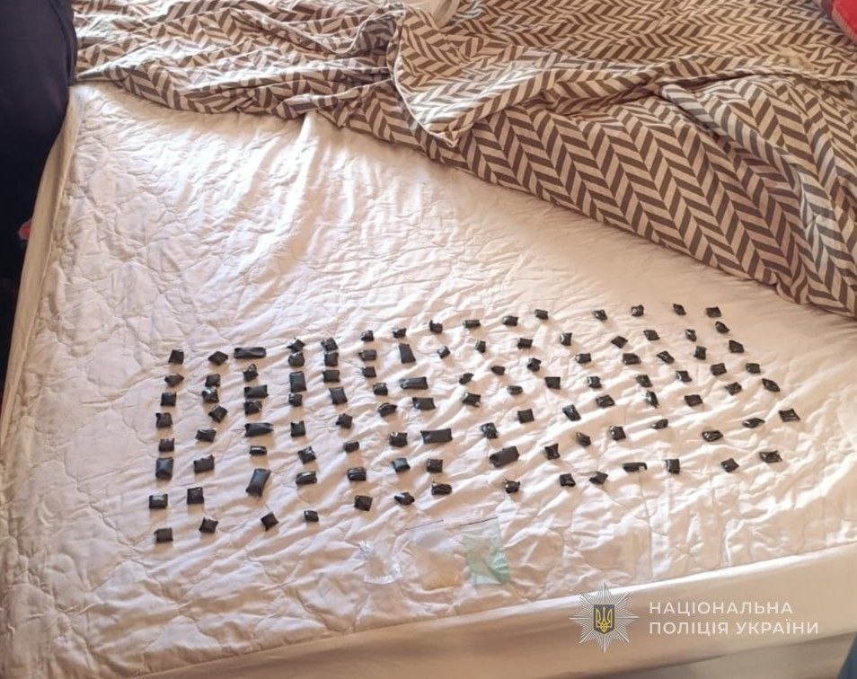 Розповсюджували психотропи у Південному: цивільному подружжю загрожує до 12 років