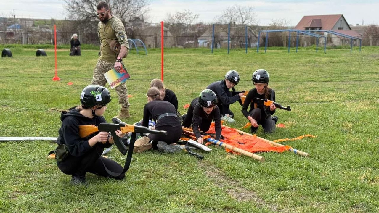 У Південному стартував етап гри «Сокіл» («Джура») для середньої вікової категорії